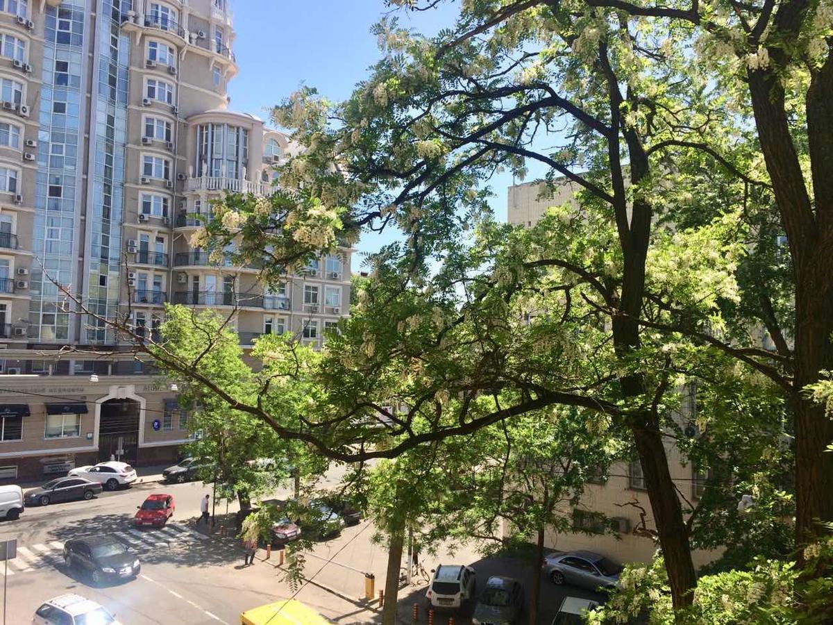 2-Kh Kom-Ia Kvartira V Tsentre Odessy Odessa Buitenkant foto